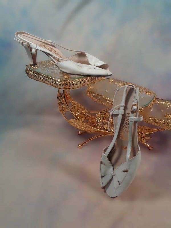 PA570 : Sandales Ferragamo P.37