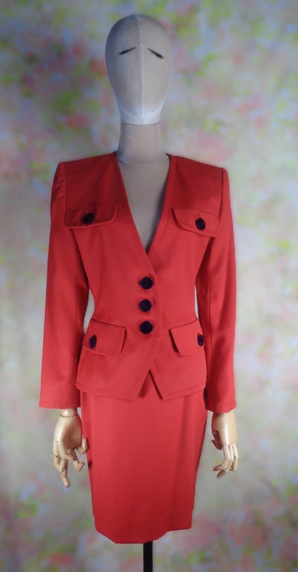 PA385 : Ensemble Yves Saint Laurent T.36