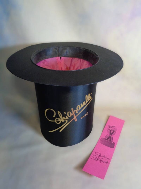 PA1206 : Présentoir Haut de forme Schiaparelli