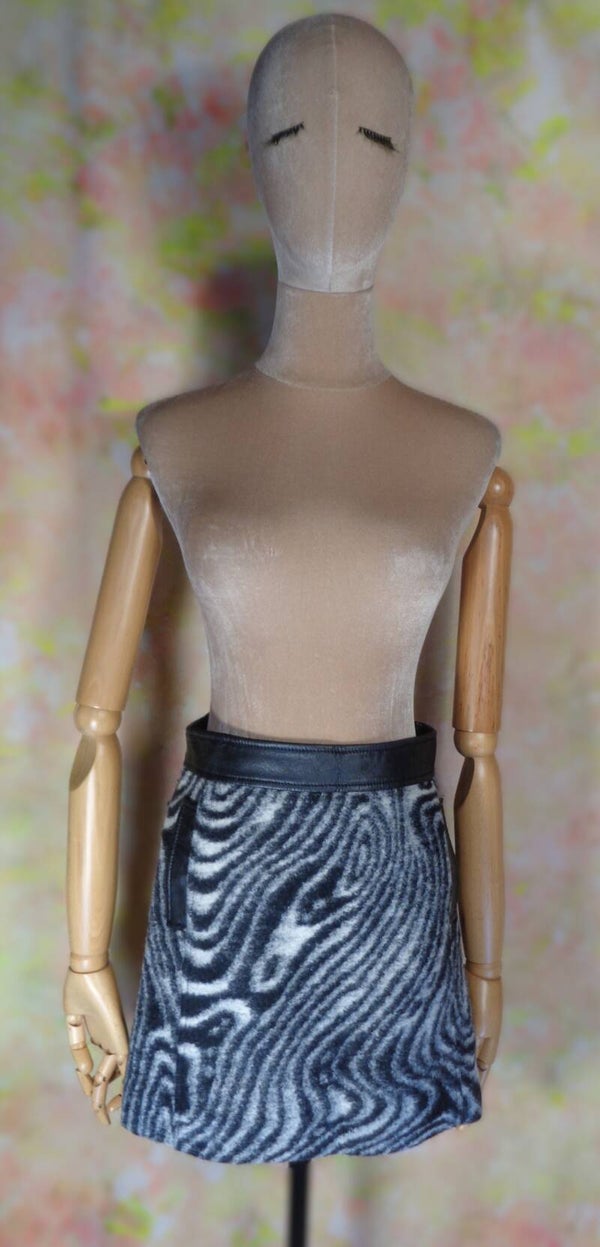 DA351 : Jupe laine Nathalie Chaize T.38