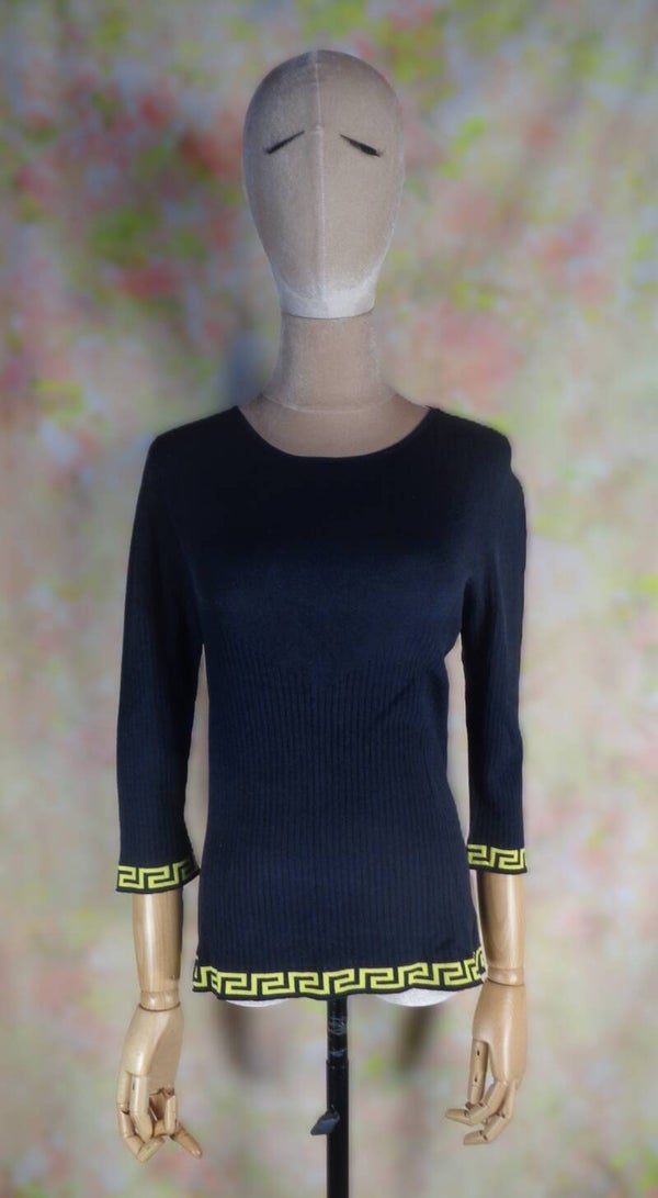 PA377 : Pull Versace T.40