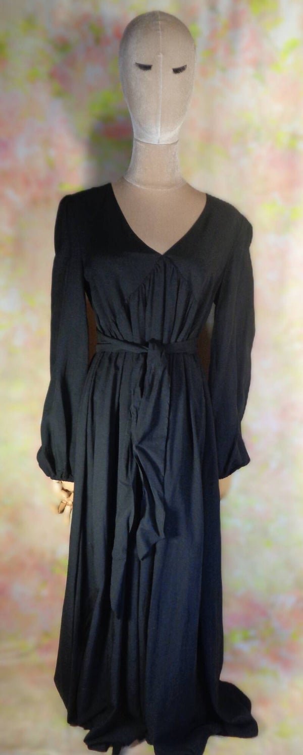 PA1156 : Robe Four Tailors T.36