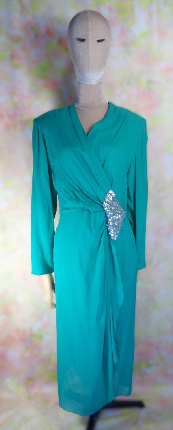 PA1155 : Robe Hanae Mori T.40