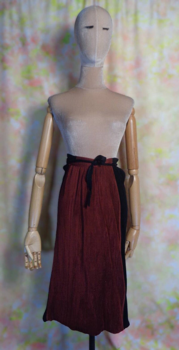 PA1295 : Sarouel Plissé Jean Paul Gaultier T.S