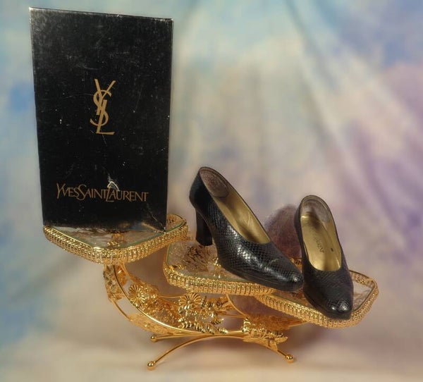 PA514 : Trotteurs Yves Saint Laurent P.37