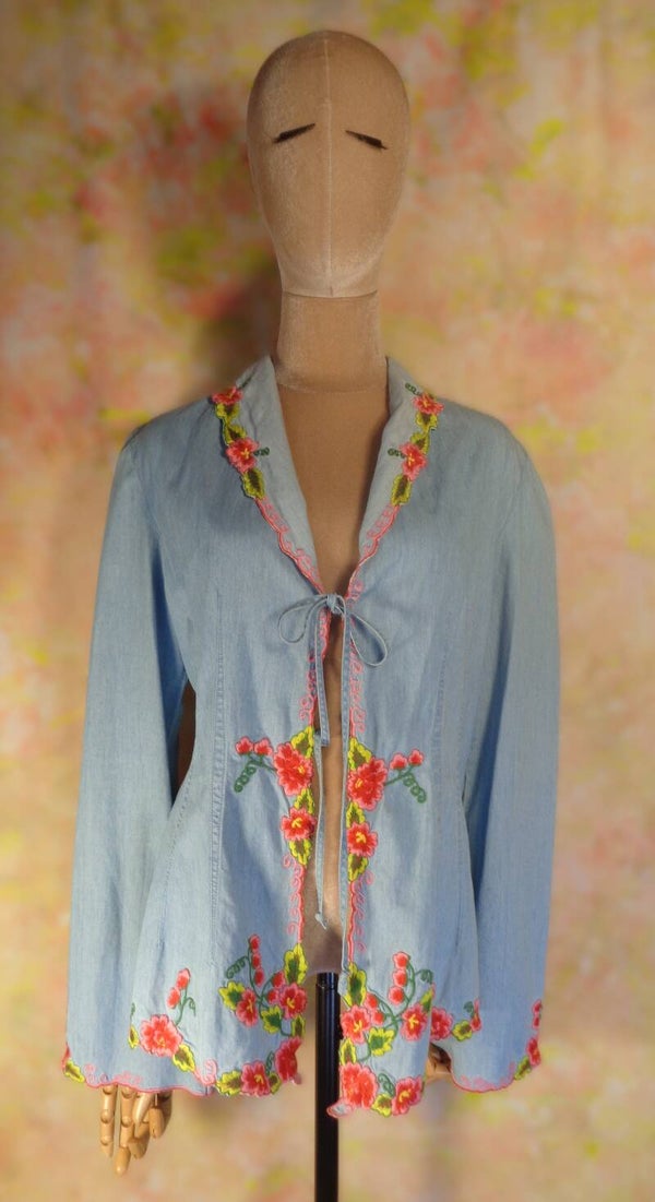 DA289 : Veste brodée Christian Lacroix T.40