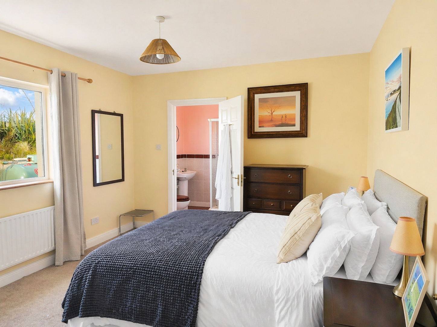far-shore-house-belmullet-master-bedroom-ensuite-standard-8s4g98.png