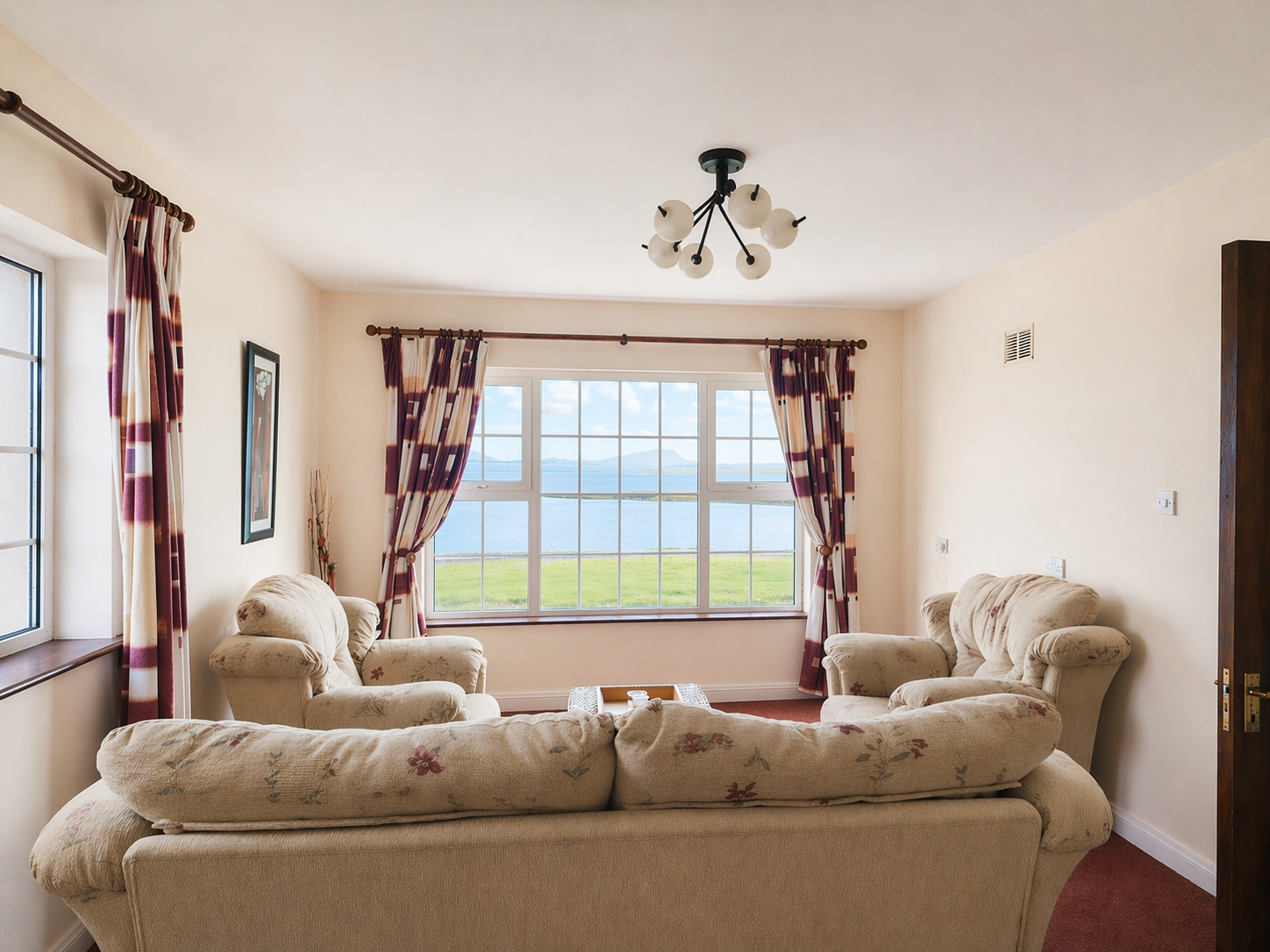 living_room_with_a-view-standard-kiloh4.png