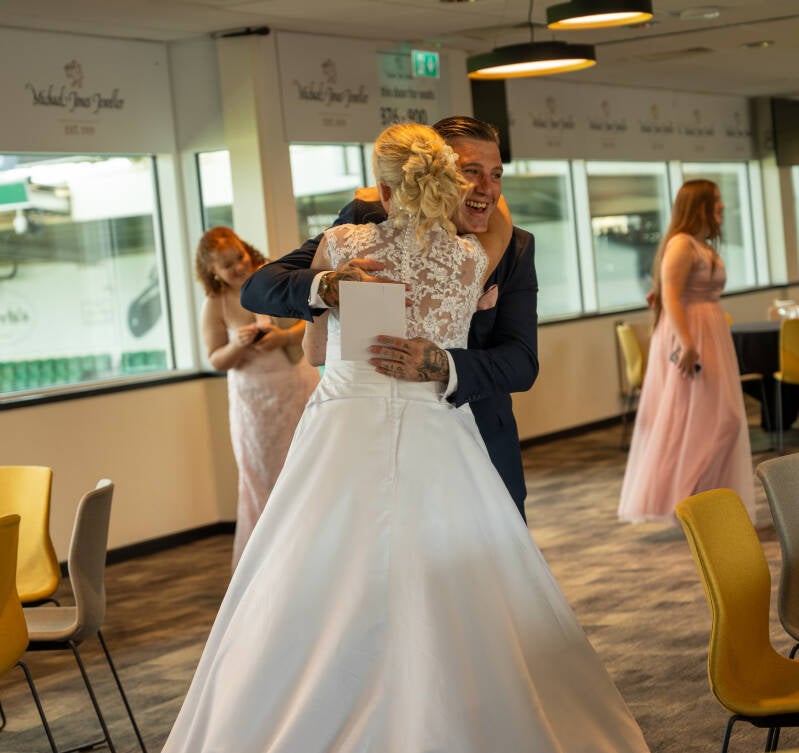 0002_michelle_-_lee-s_wedding_dsc_3442-standard.jpg