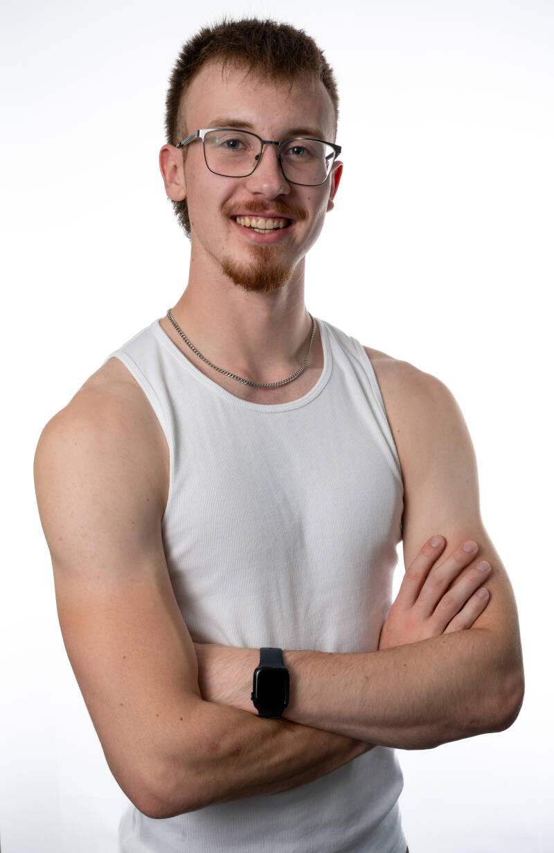 0005_charlie_headshots_dsc_4278-standard-uvebhi.jpg