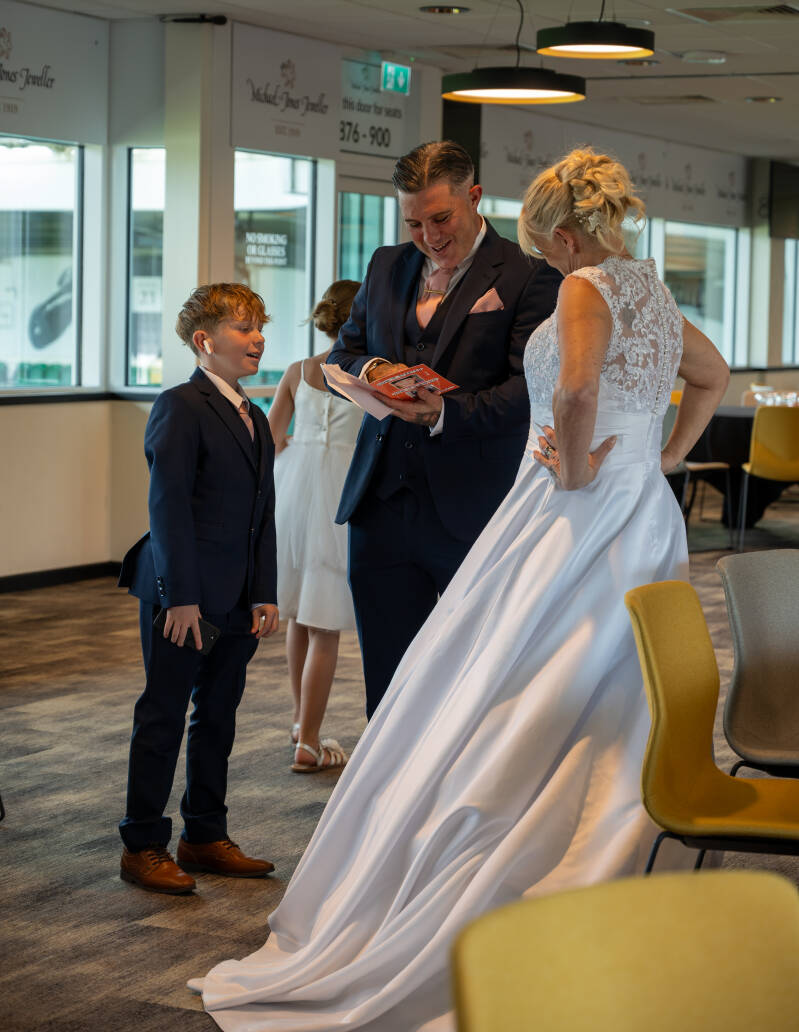 0005_michelle_-_lee-s_wedding_dsc_3449-standard.jpg