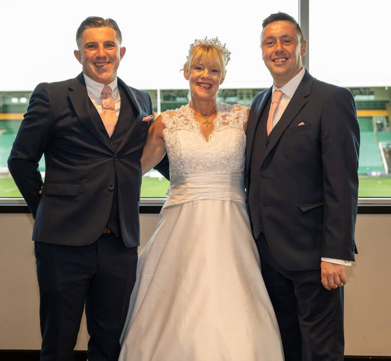 0059_michelle_-_lee-s_wedding_dsc_3850-standard.jpg