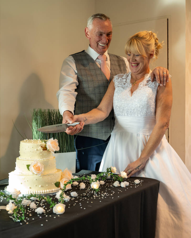 0090_michelle_-_lee-s_wedding_dsc_4057-standard.jpg
