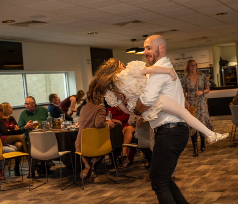 0149_michelle_-_lee-s_wedding_dsc_4134-standard.jpg
