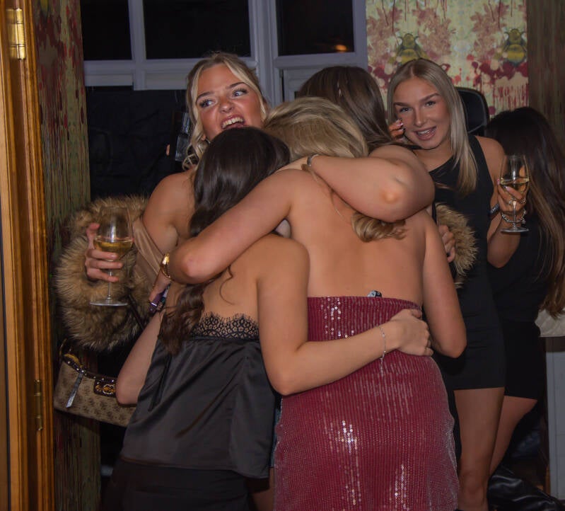honey-s_18th_birthday_0055-standard.jpg