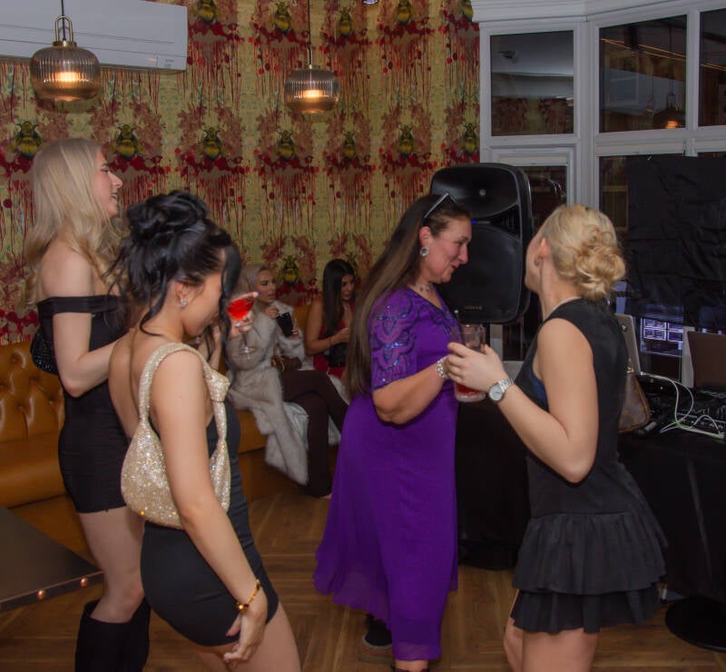 honey-s_18th_birthday_0064-standard.jpg