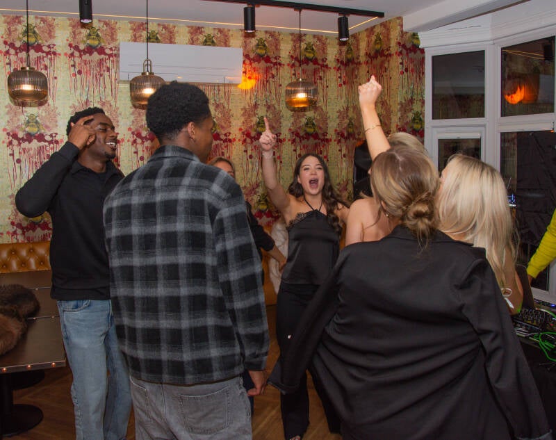 honey-s_18th_birthday_0077-standard.jpg