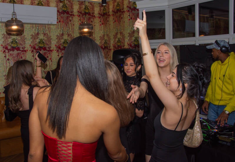 honey-s_18th_birthday_0081-standard.jpg