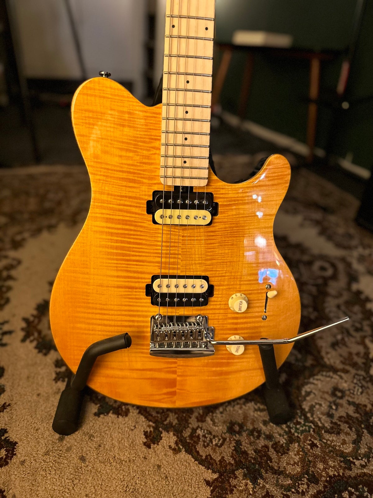 sterling by Music Man Axis トランスゴールド SBMM SUB Axis Flame Trans Gold – Motor City Guitar