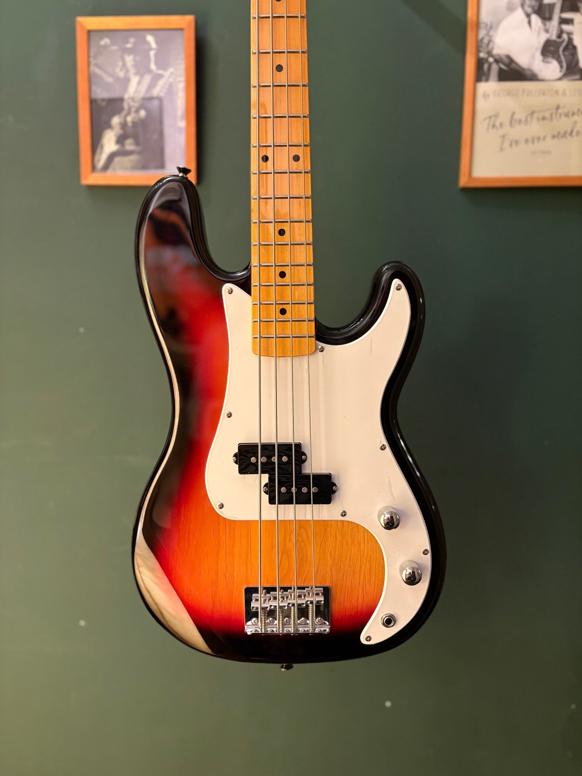 SX Retro Series 3/4 scale length vintage 57 P-style electric bass guitar