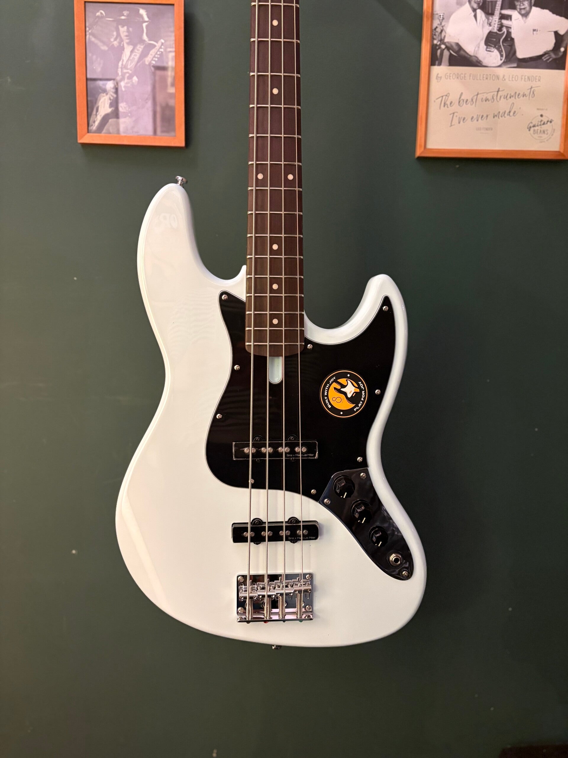 Sire V3-Passive Series Marcus Miller 4-string passive bass  Sonic Blue