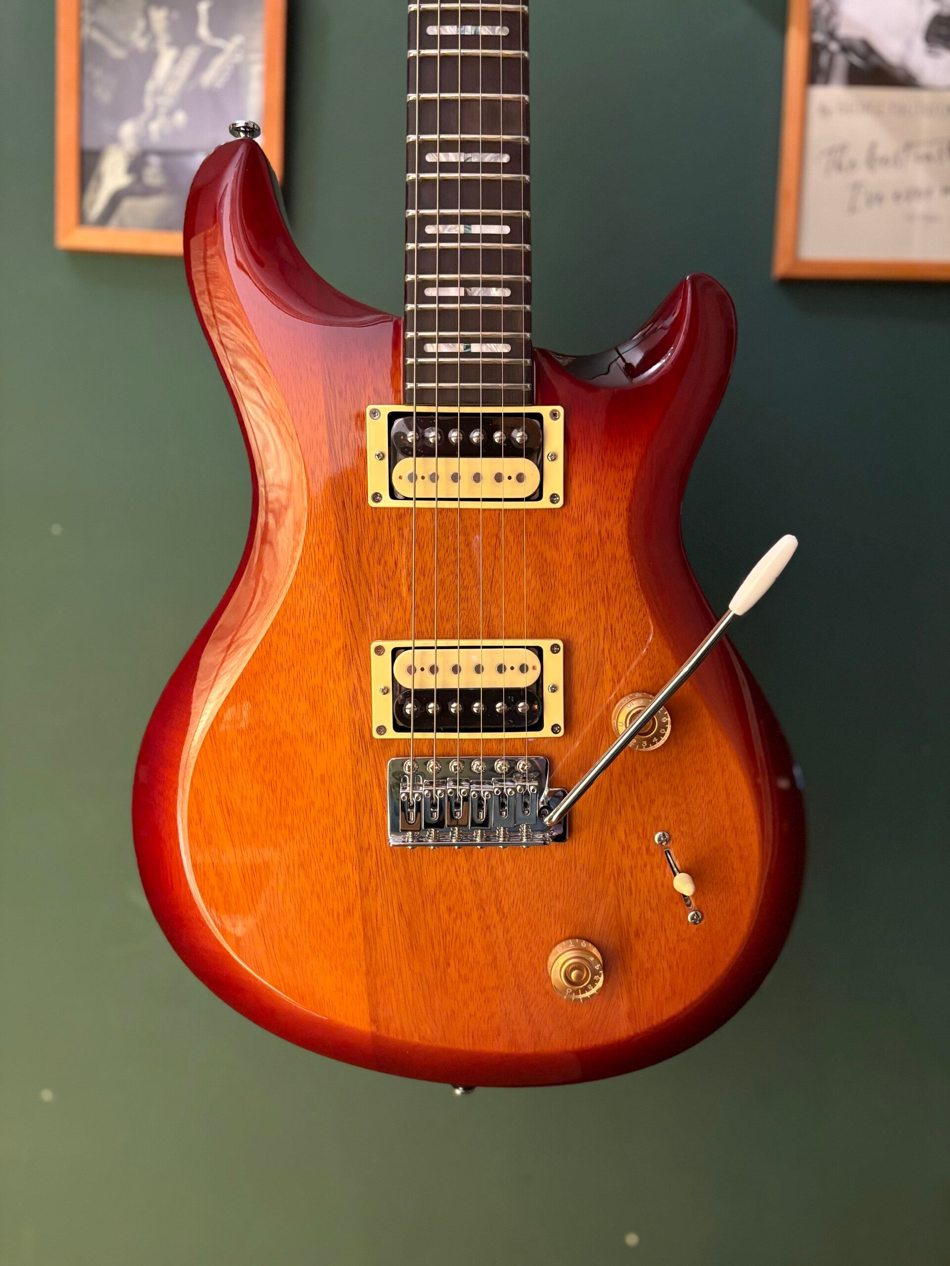 Sire Larry Carlton Q3