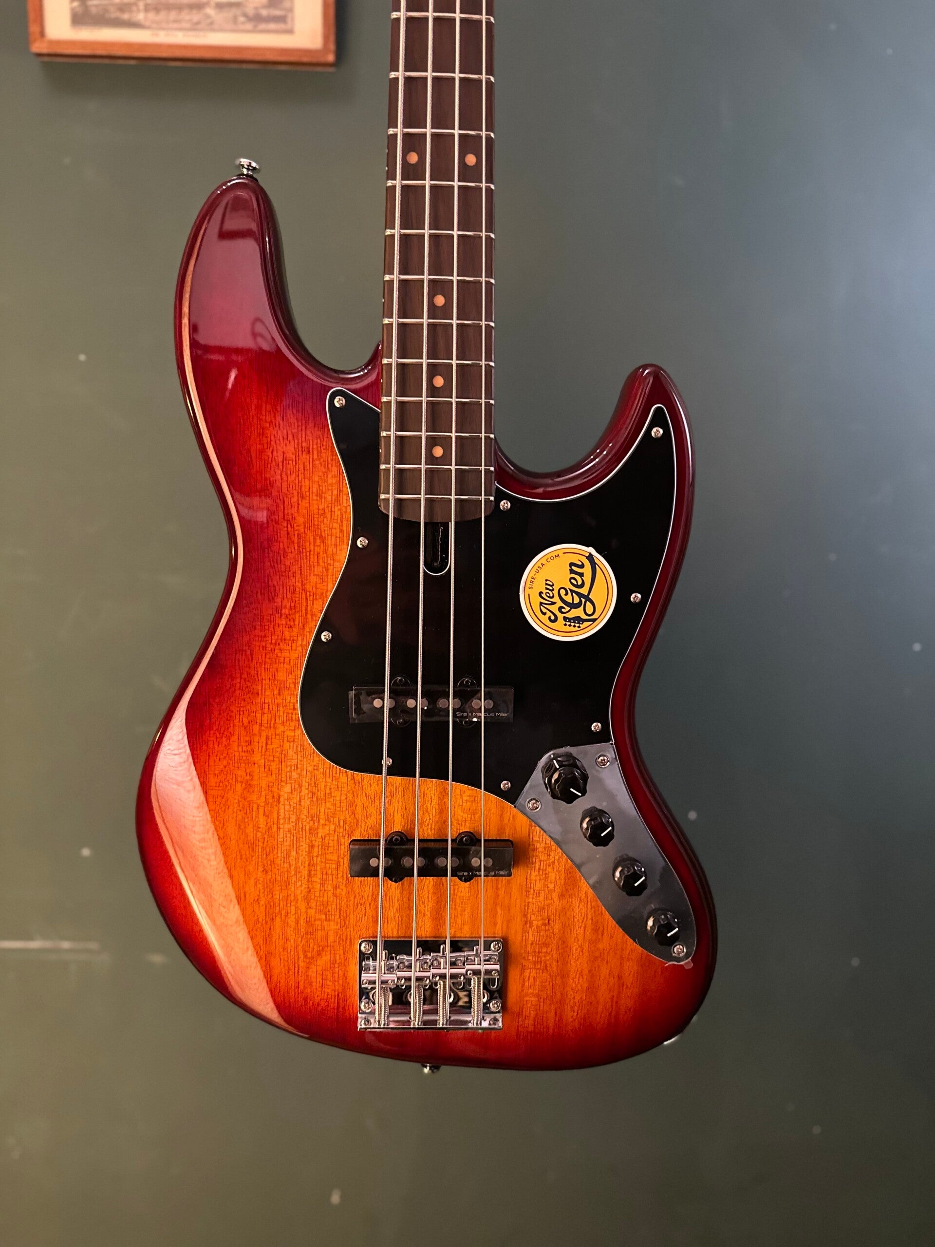 V3N 4/TS |Sire V Series Marcus Miller 4-string active bass guitar tobacco sunburst