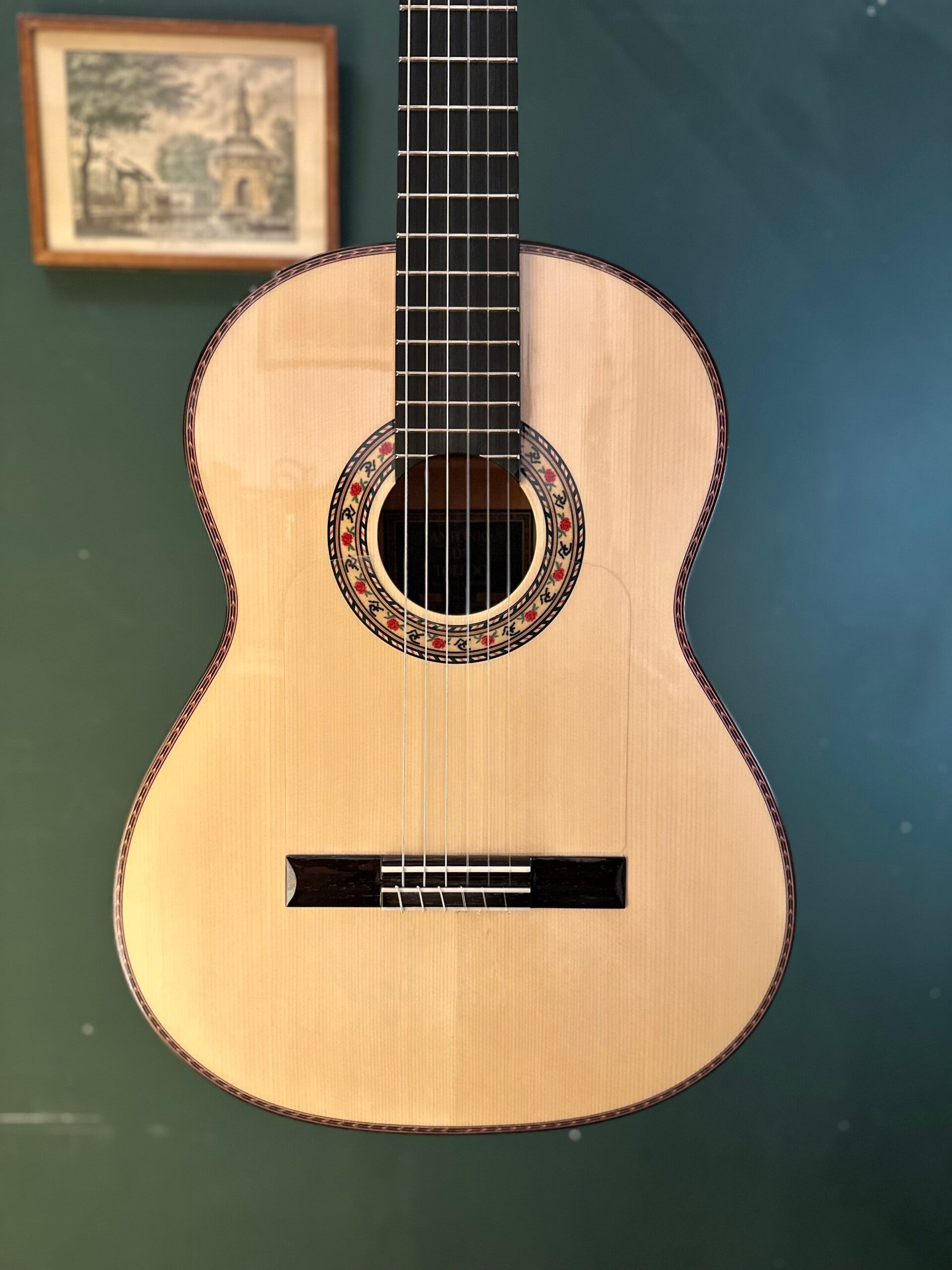 Antonio de Toledo, Flamenco, White Ebony lam. body, Solid Spruce top.