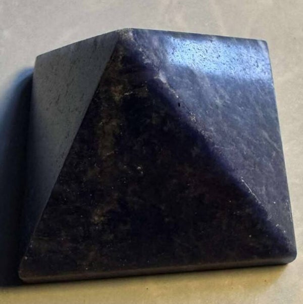 PYRAMIDE  SODALITE