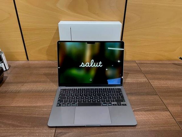 MacBook Air 13,6", Slightly Used, AZERTY