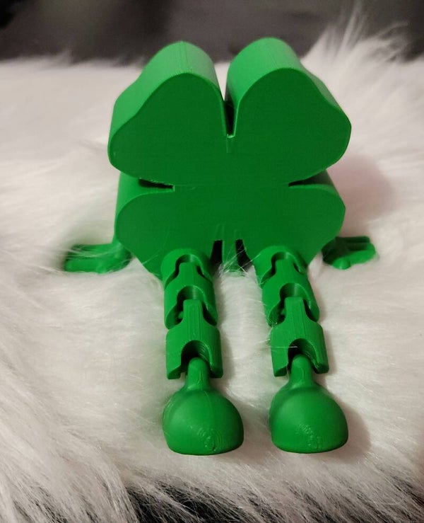 Lucky Leggy Shamrock | Articulated 3D-Printed Shelf Sitter Buddy