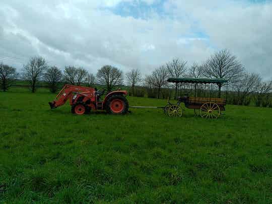 Visite de la ferme en calèche Place Adulte samedi 2 août 2025 à 14h00
