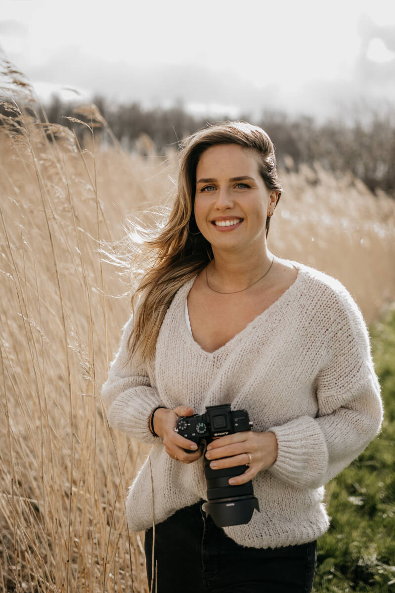 Fotograaf Rijswijk Donna van Bemmel van den Ende humor gezellig spontaan gezin newborn baby liefde familie zwangerschap