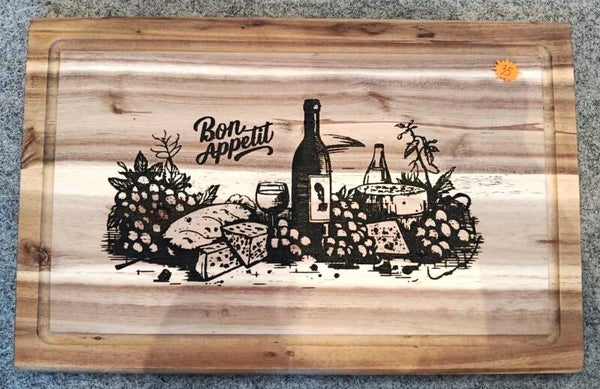 Großes Schneidebrett aus Akazienholz mit Gravur 40х25cm.
