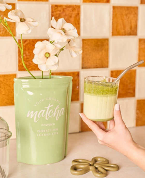 Vase matcha girl