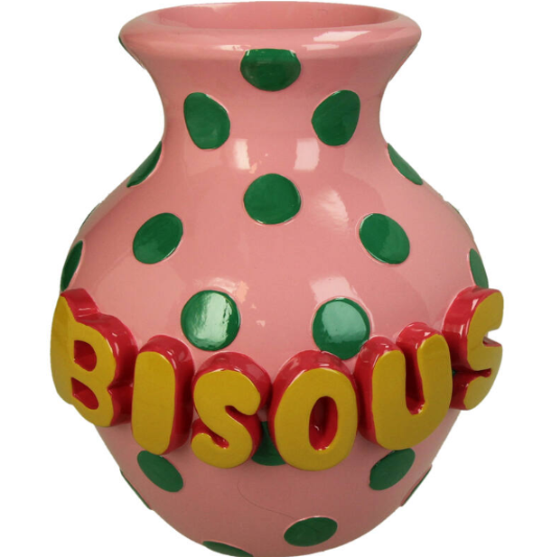 Vase bisous with text bisous