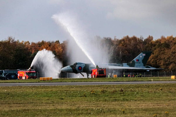 Vulcan Xh558