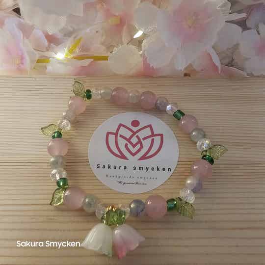 Blommig armband