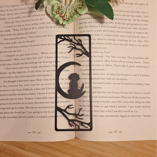 3D printed dog on moon bookmark