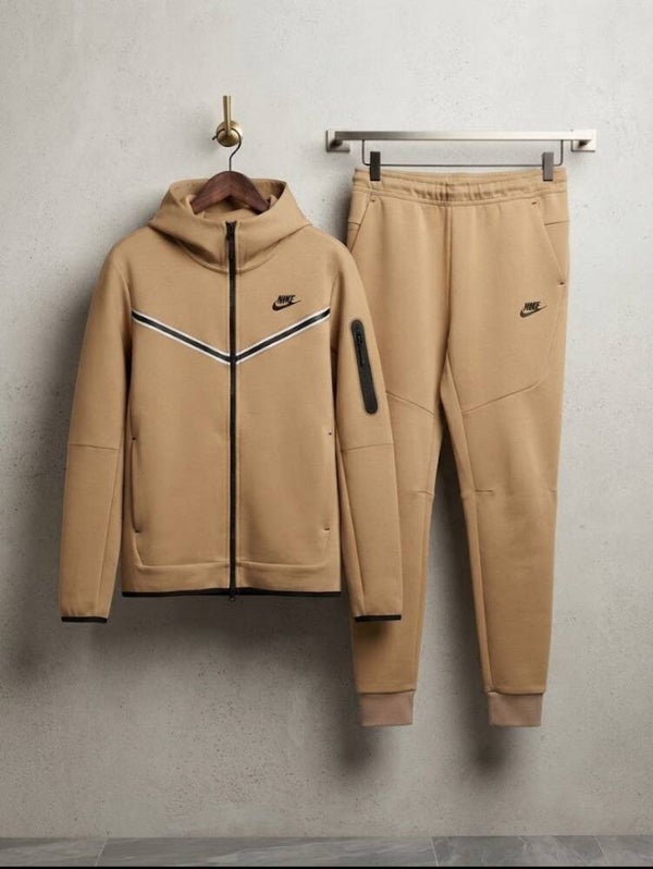 nike tech bruin bruin