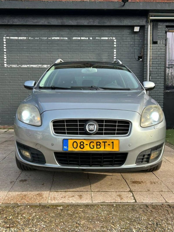Fiat Croma 2.2 16V Corporate Premium