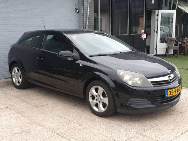 Opel Astra GTC 1.4 Edition