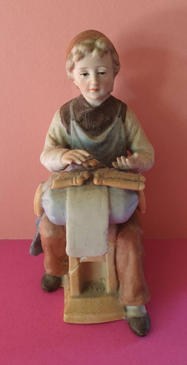 Arbeitende Frau Biskuit Porzellan