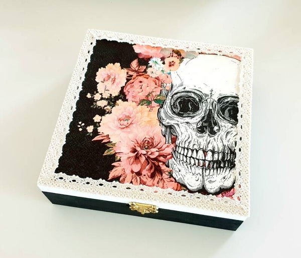 Holz Geschenkbox - Totenkopf