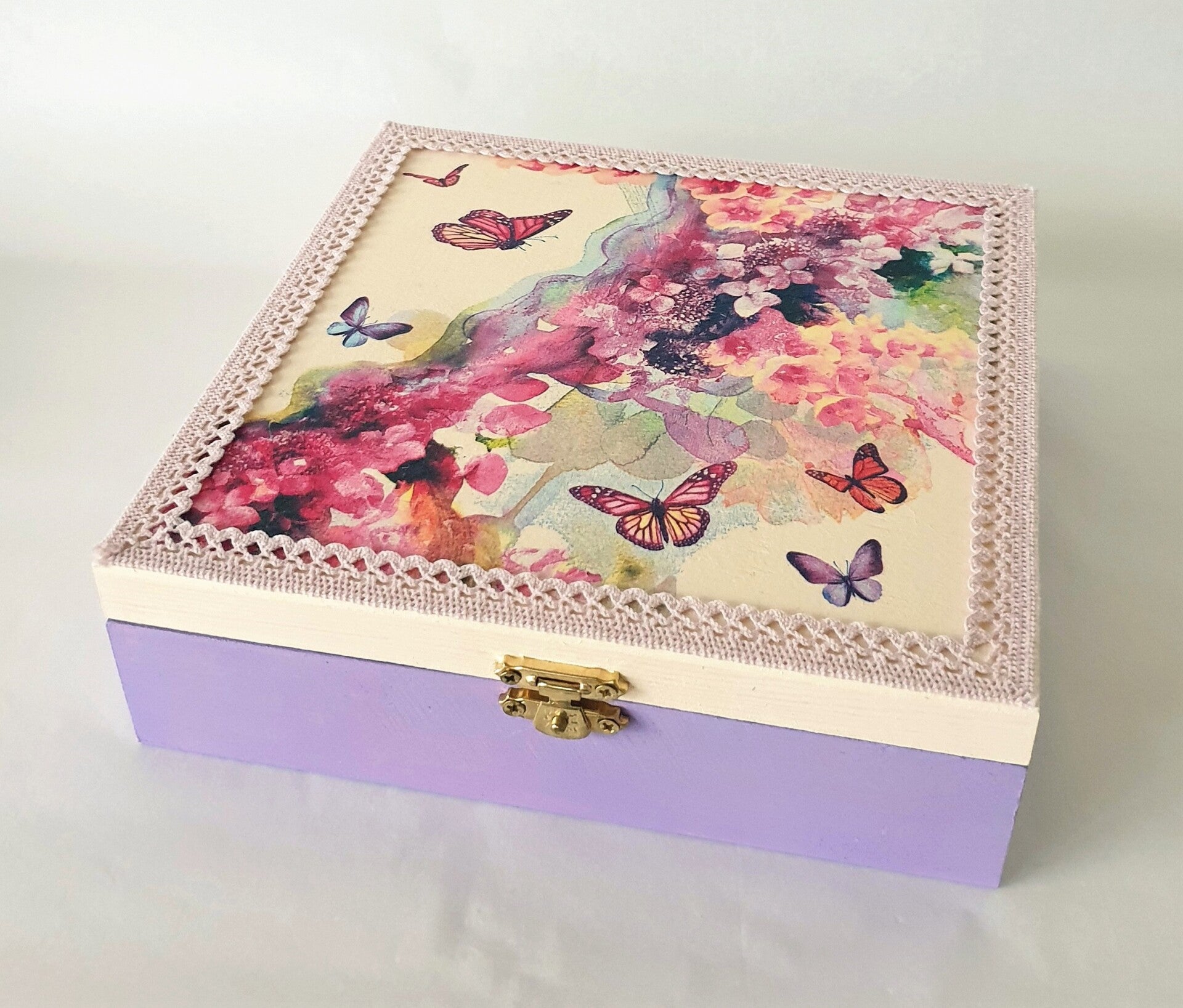 Holz Geschenkbox - Schmetterlinge lila