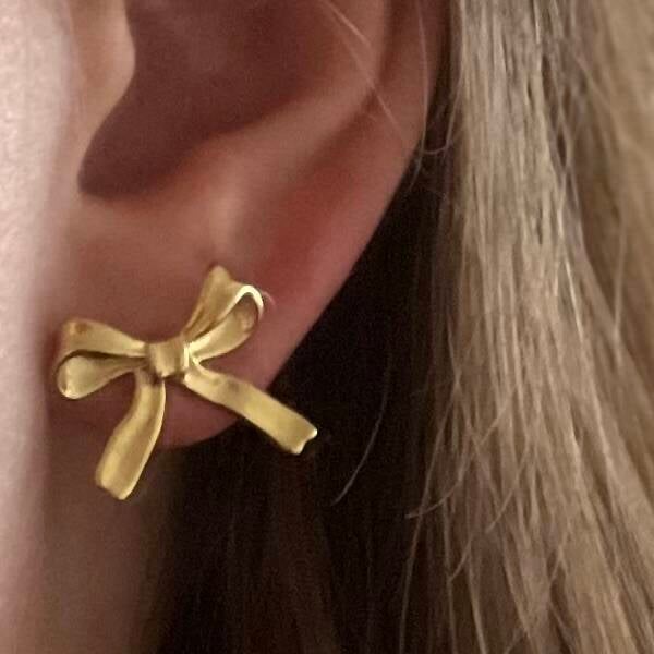Bow earrings