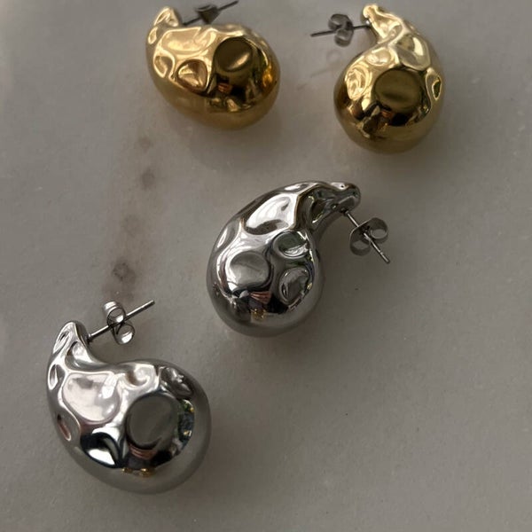 Teardrop earrings