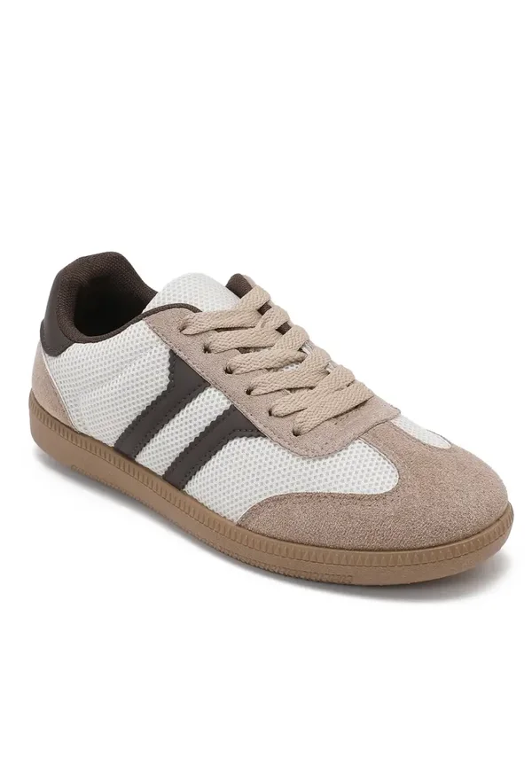sneakers beige