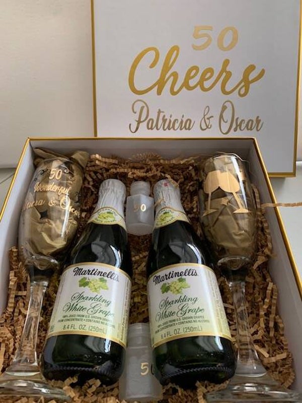 PERSONALIZED WEDDING OR ANNIVERSARY GIFT (NON-ALCOHOLIC SPARKLING CIDER SET)