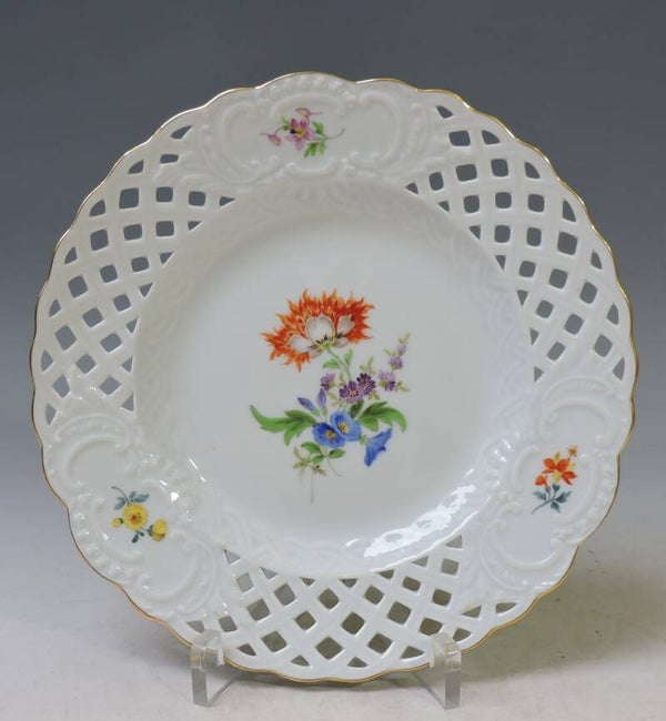 MEISSEN Durchbruchteller - Blume 3 mit Goldrand